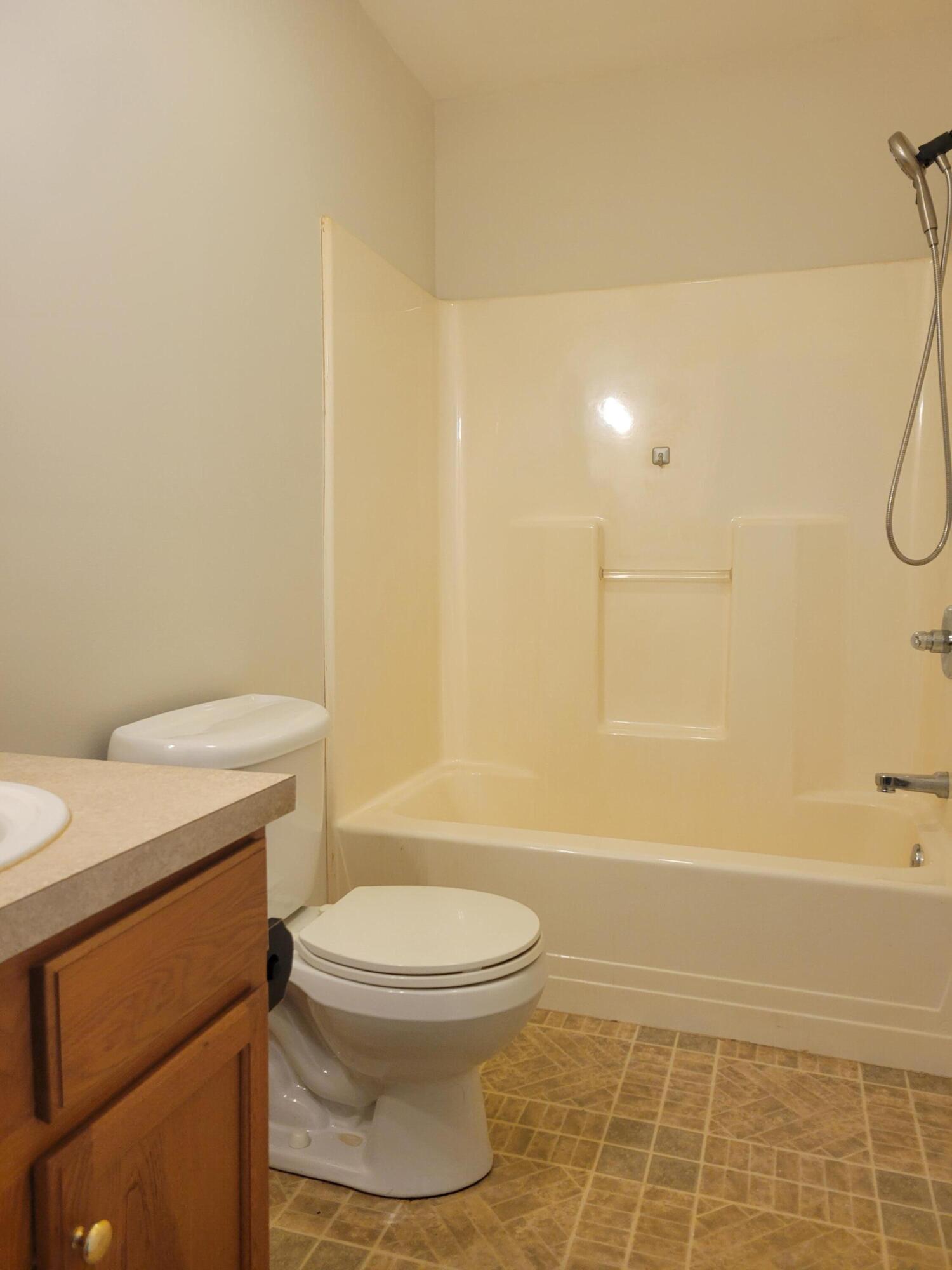 102 Outlook Drive Auburn ME 04210