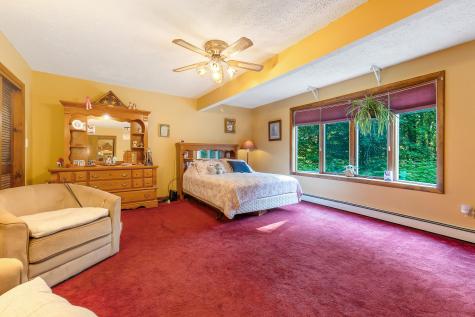 556 River Road Lewiston ME 04240