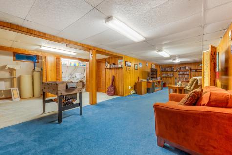 556 River Road Lewiston ME 04240