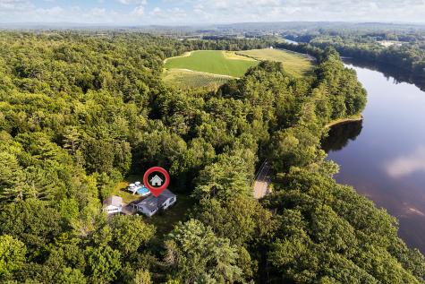 556 River Road Lewiston ME 04240