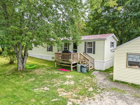 103 Davenport Road Chelsea ME 04330