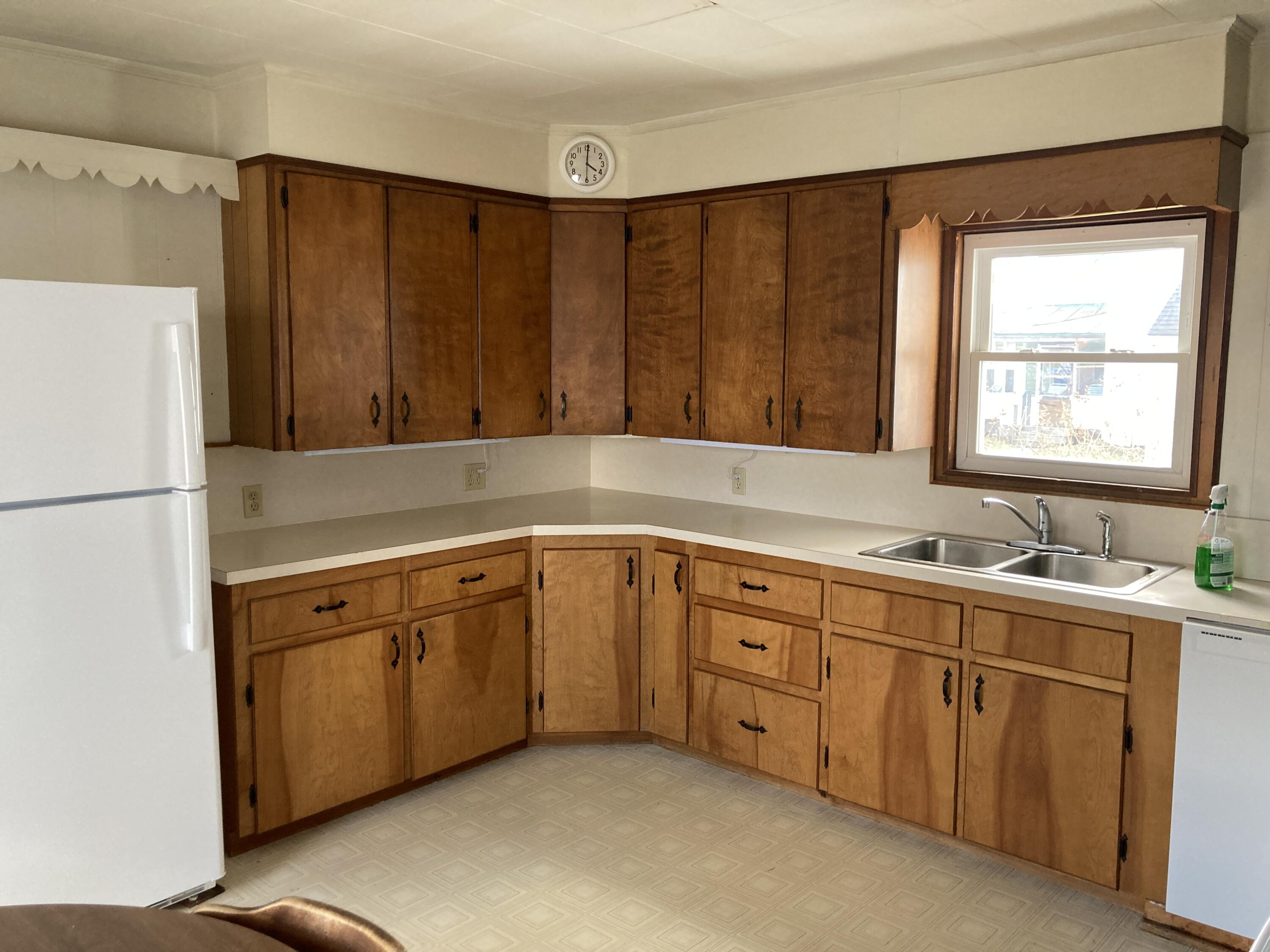 7 Hanover Street Skowhegan ME 04976
