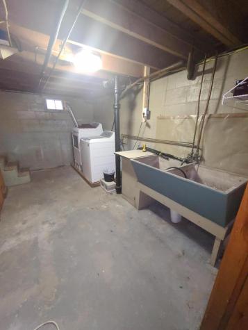 30 Mary Street Lewiston ME 04240