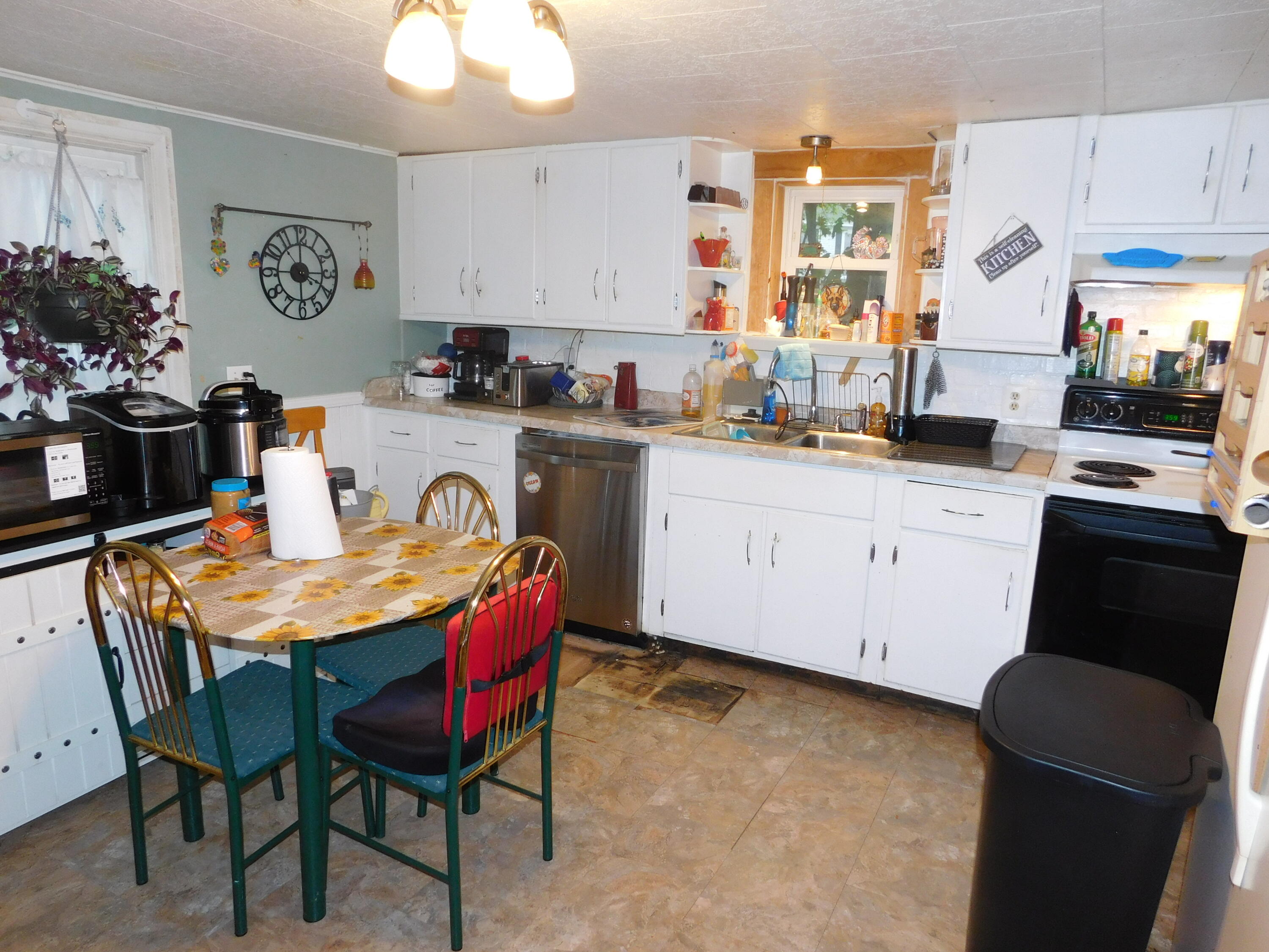 17 Vernon Street Bangor ME 04401
