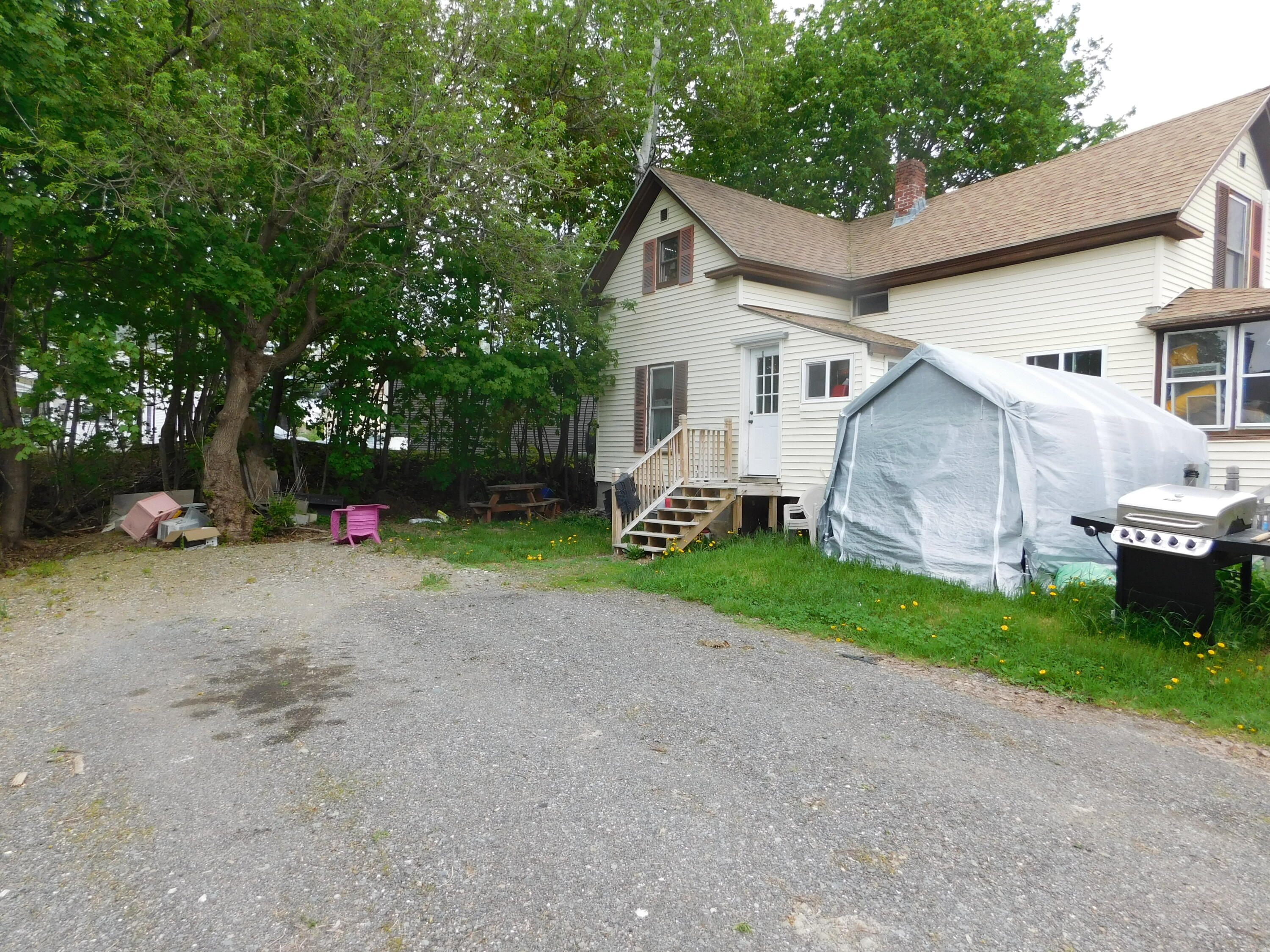 17 Vernon Street Bangor ME 04401