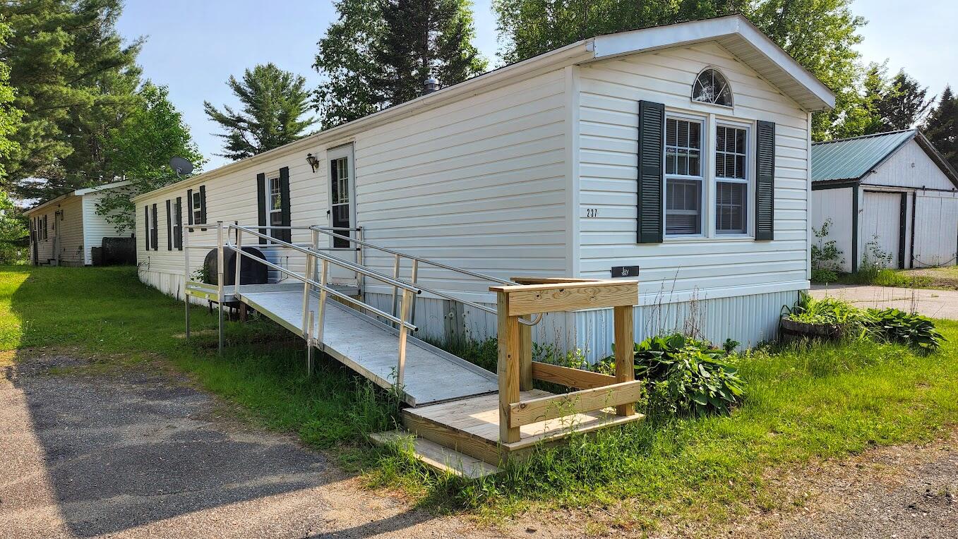 237 Kelley Mobile Home Park Millinocket ME 04462