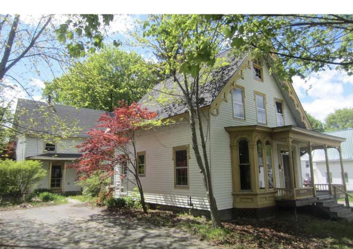 41 Maple Street Gardiner ME 04345
