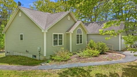 40 Acorn Ridge Road Freeport ME 04032