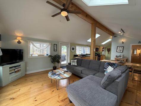 71 Mackenzie Avenue Lincoln ME 04457