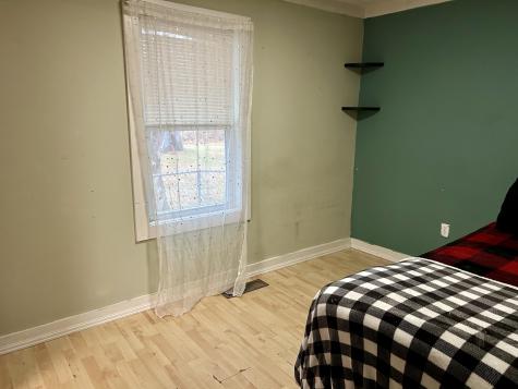 12 Skillin Avenue Norway ME 04268