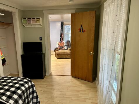 12 Skillin Avenue Norway ME 04268