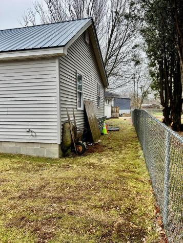 12 Skillin Avenue Norway ME 04268