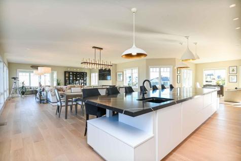 7 Nubble Point York ME 03909