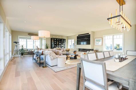 7 Nubble Point York ME 03909