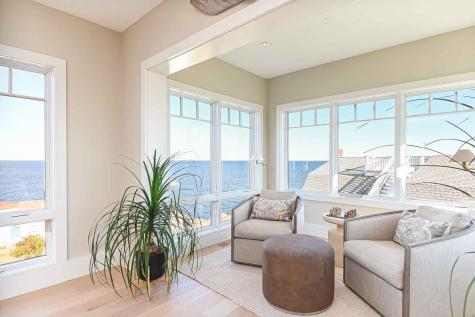 7 Nubble Point York ME 03909