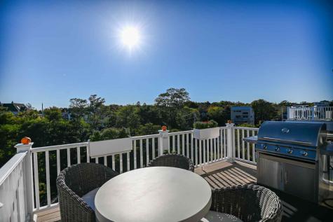 7 Nubble Point York ME 03909