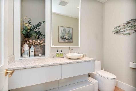 7 Nubble Point York ME 03909