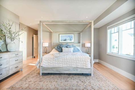 7 Nubble Point York ME 03909