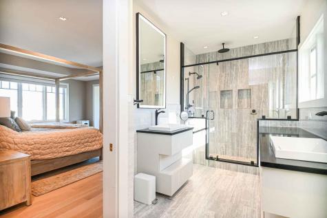 7 Nubble Point York ME 03909