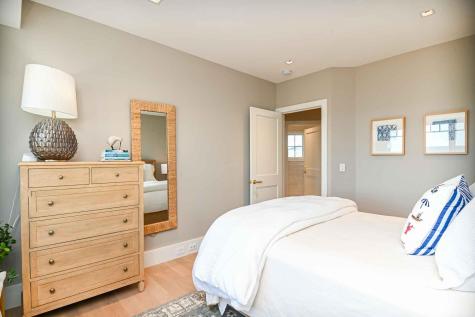 7 Nubble Point York ME 03909