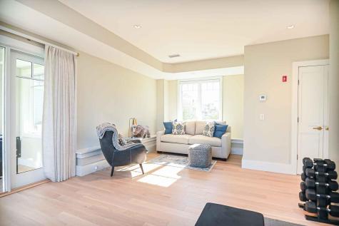 7 Nubble Point York ME 03909