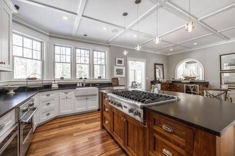 10 Old Fort Avenue Kennebunkport ME 04046