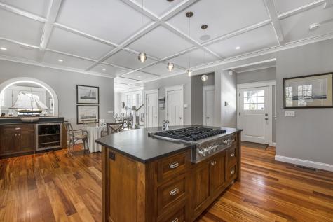 10 Old Fort Avenue Kennebunkport ME 04046