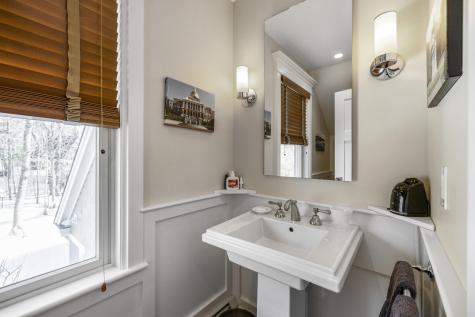 10 Old Fort Avenue Kennebunkport ME 04046
