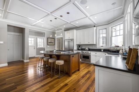 10 Old Fort Avenue Kennebunkport ME 04046