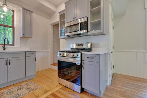 11 Hathorn Street Richmond ME 04357