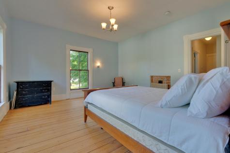 11 Hathorn Street Richmond ME 04357