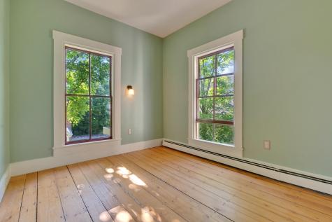 11 Hathorn Street Richmond ME 04357