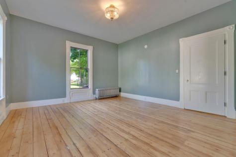 11 Hathorn Street Richmond ME 04357