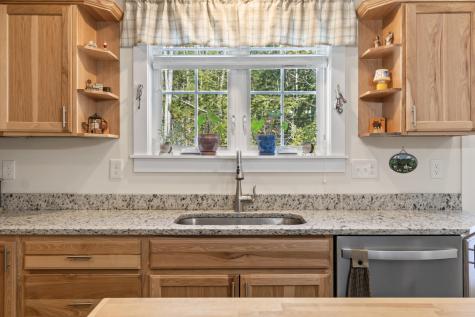 28 Mayberry Landing Naples ME 04055