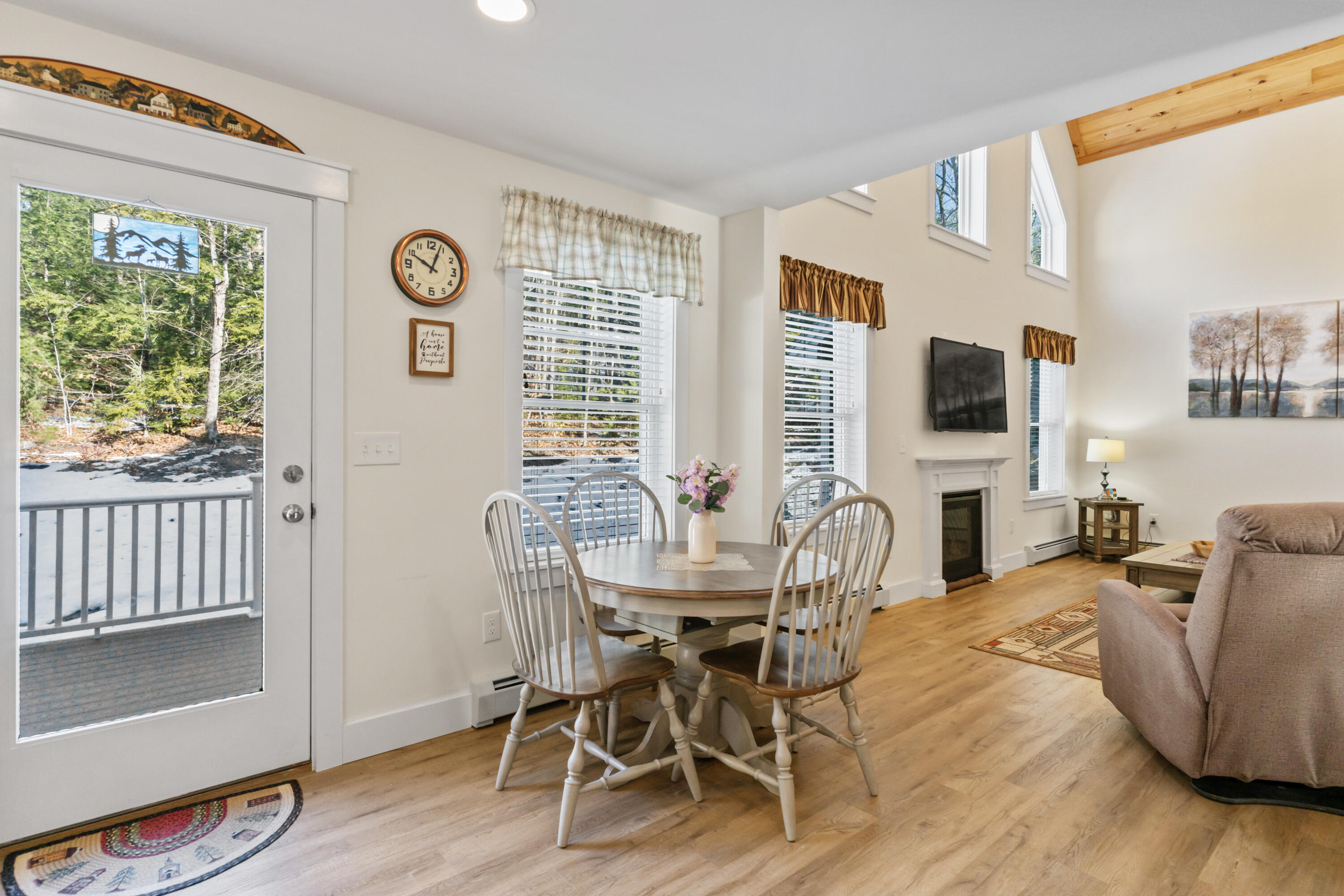 28 Mayberry Landing Naples ME 04055