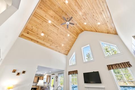 28 Mayberry Landing Naples ME 04055