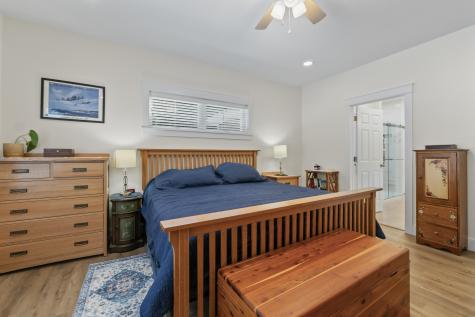 28 Mayberry Landing Naples ME 04055