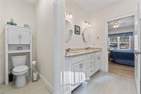 28 Mayberry Landing Naples ME 04055