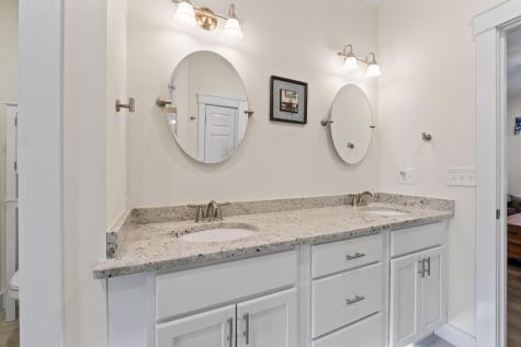 28 Mayberry Landing Naples ME 04055