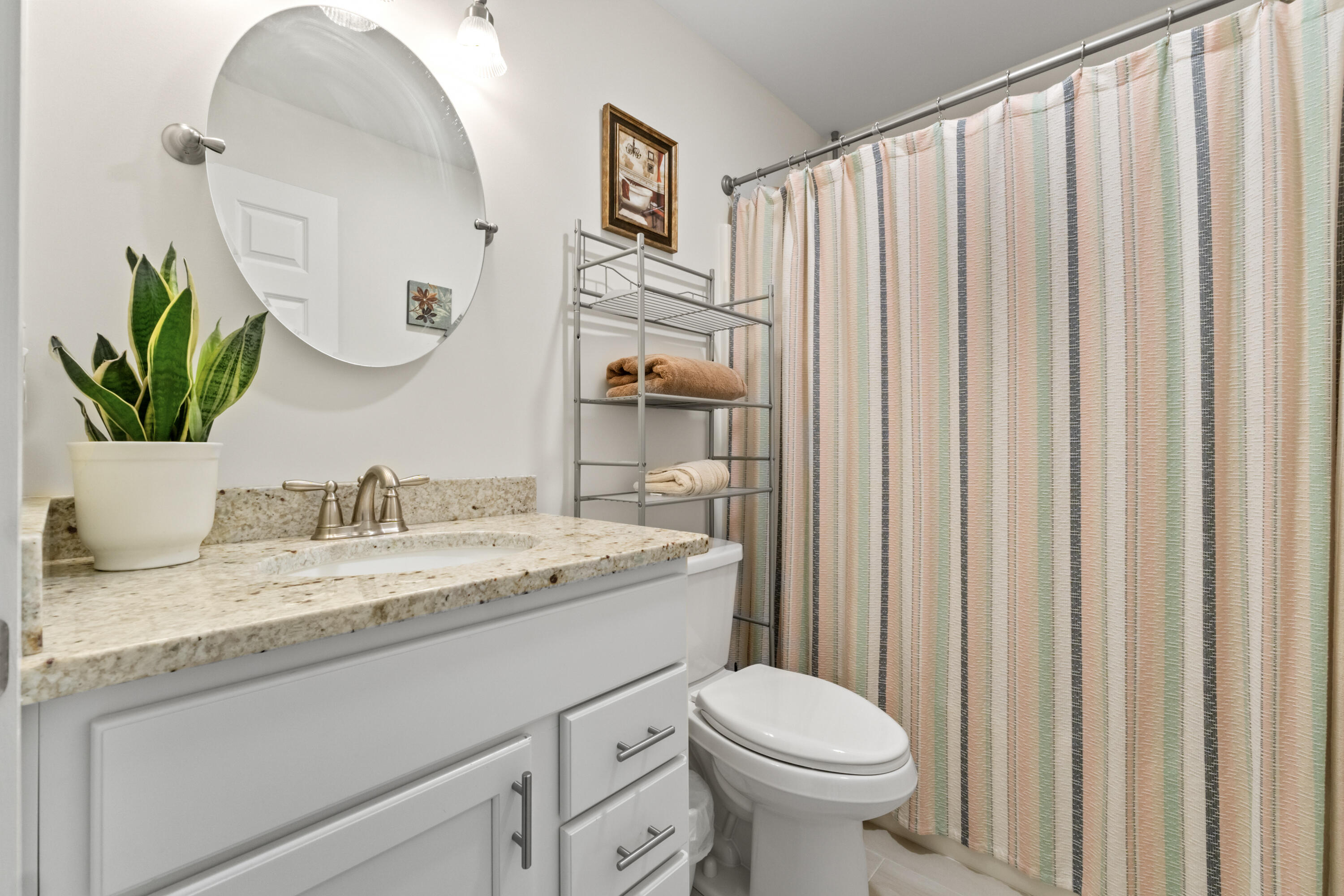 28 Mayberry Landing Naples ME 04055