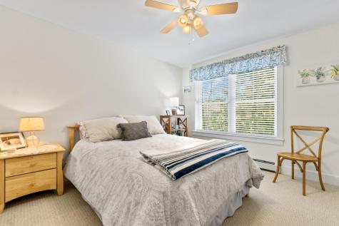 28 Mayberry Landing Naples ME 04055