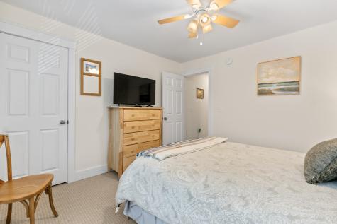 28 Mayberry Landing Naples ME 04055