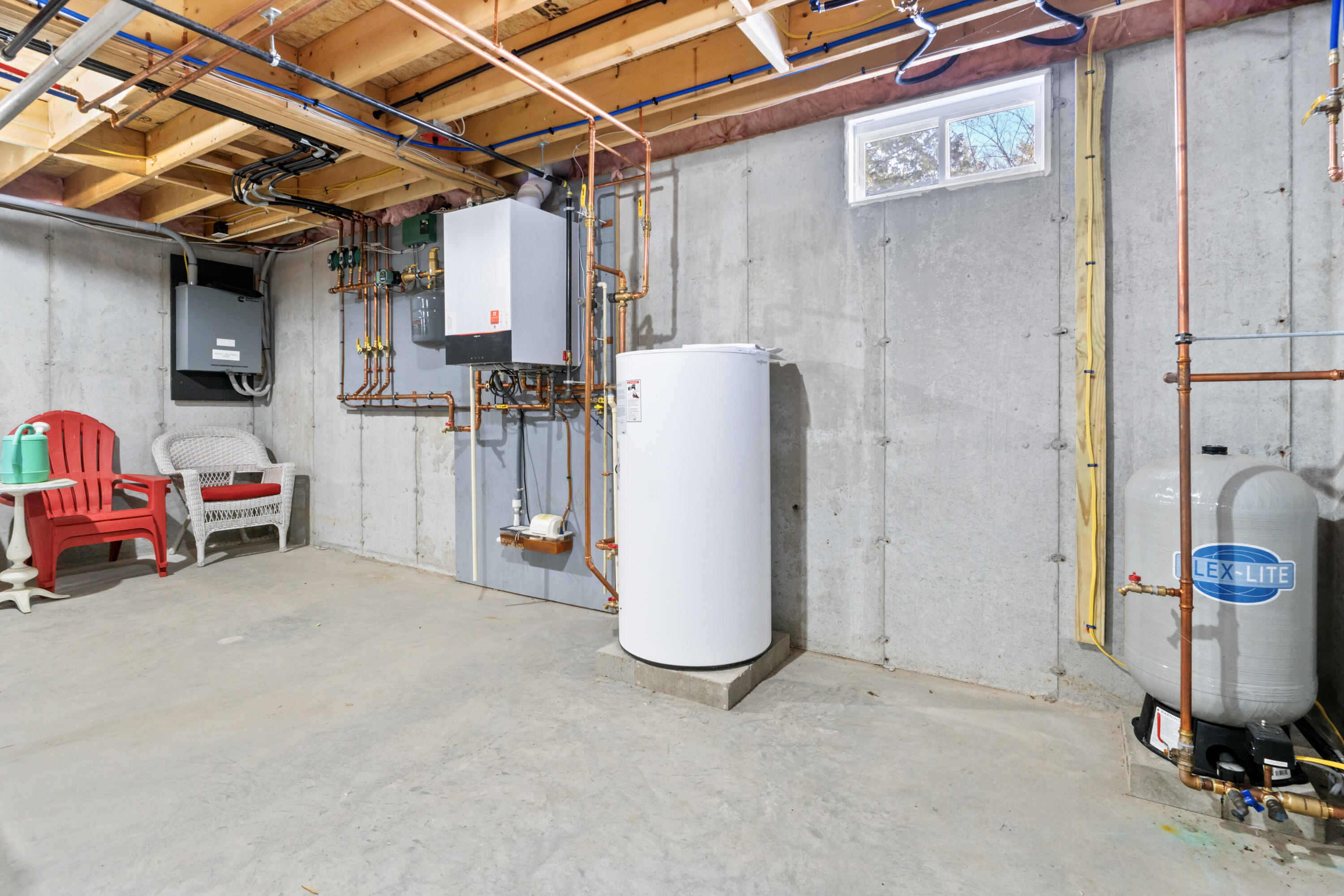 28 Mayberry Landing Naples ME 04055