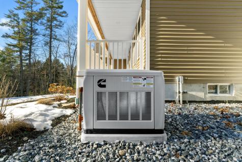 28 Mayberry Landing Naples ME 04055