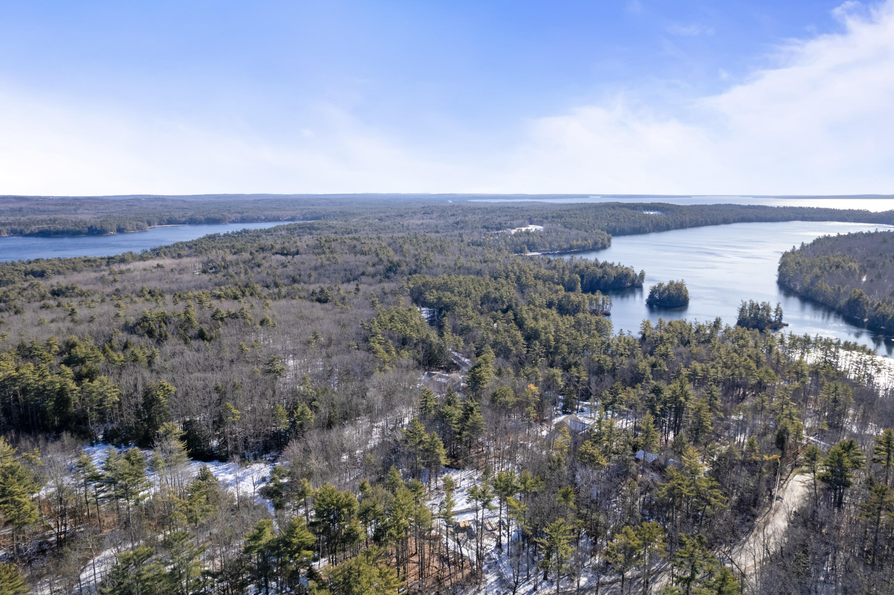 28 Mayberry Landing Naples ME 04055