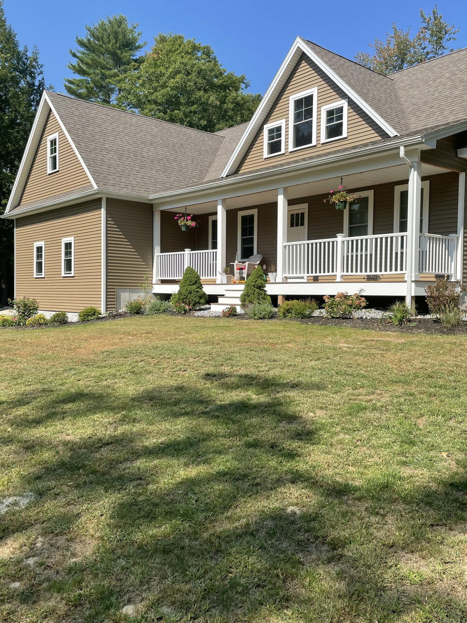 28 Mayberry Landing Naples ME 04055