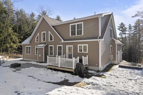 28 Mayberry Landing Naples ME 04055