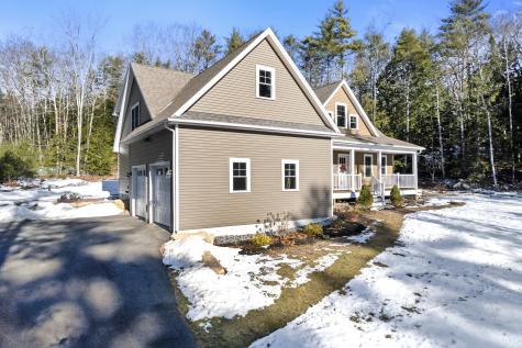 28 Mayberry Landing Naples ME 04055