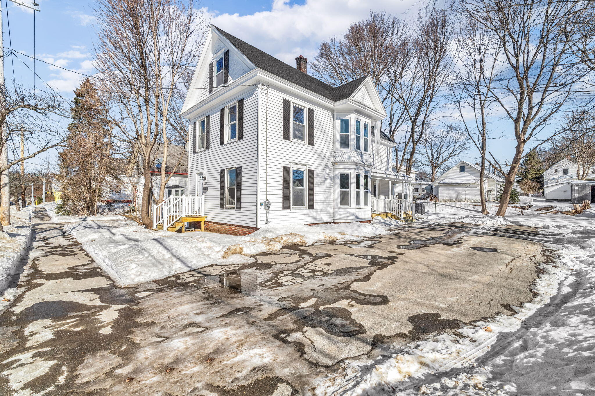 327 Essex Street Bangor ME 04401