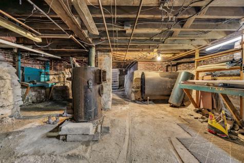 327 Essex Street Bangor ME 04401